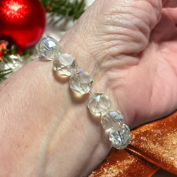 Beautiful Matching Black Necklace and Bracelet Set 🖤 - Picture 4 of 4